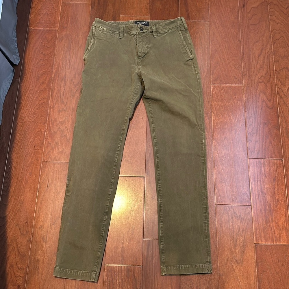 American Eagle Outfitters Olive Green Chino Pants